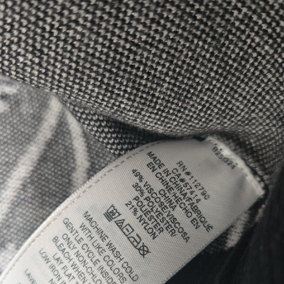 True Religion Jaquard Black and White Logo Sweater NEW Large - Picture 5 of 9